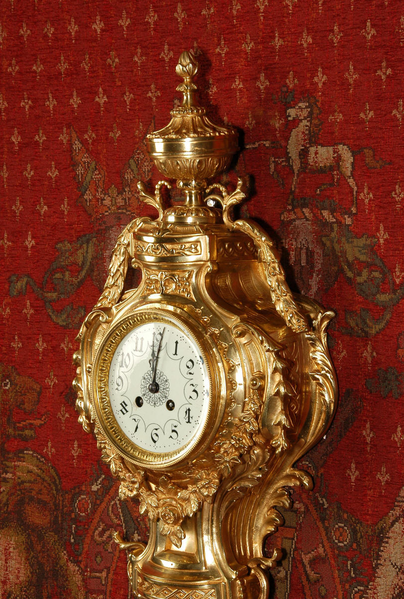 LARGE ANTIQUE FRENCH GILT BRASS CARTEL WALL CLOCK C1880  